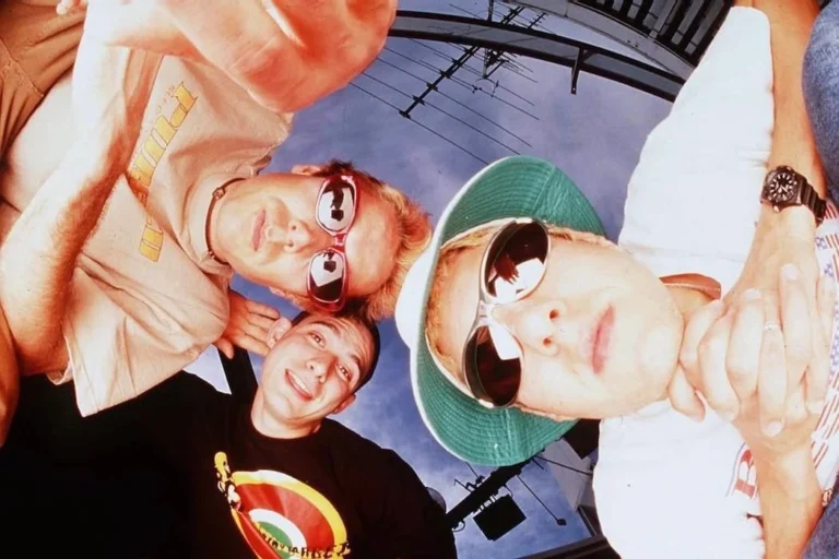 Licensed to III: The Beastie… Girls
