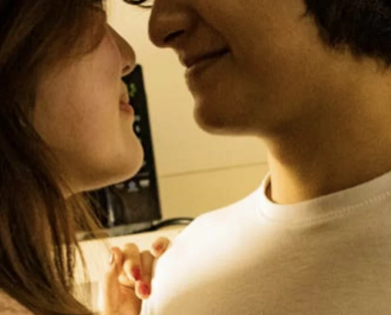 I Wish I Were Dating in a 90s Rom-Com