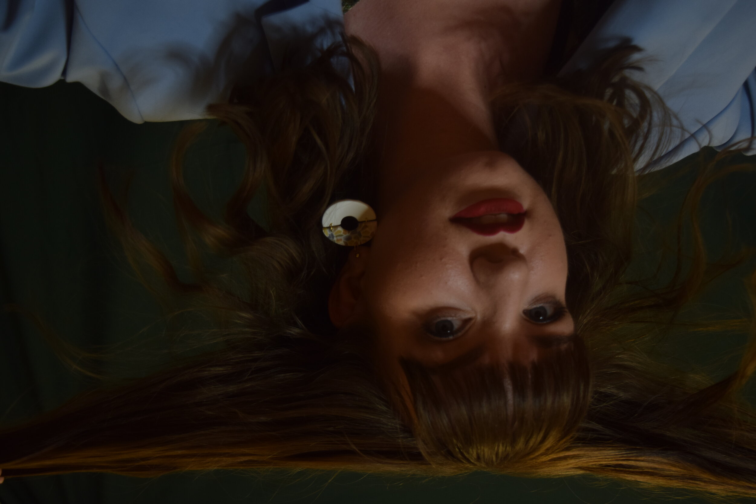   Directed by Lillian Cohen    Photographed by Anne Woodbury    Modeled by Sara Taylor  